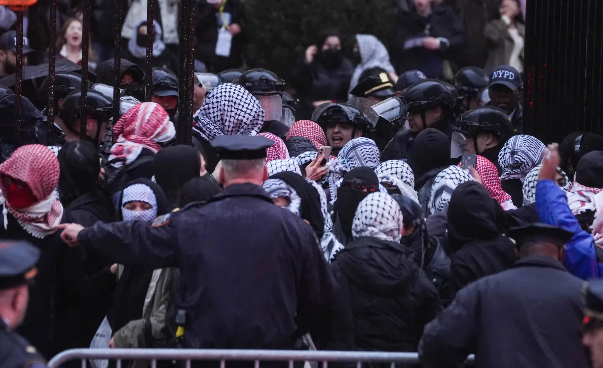 Polis NY Hentikan Tunjuk Perasaan Pro-Palestin di Perpustakaan Kolej Barnard